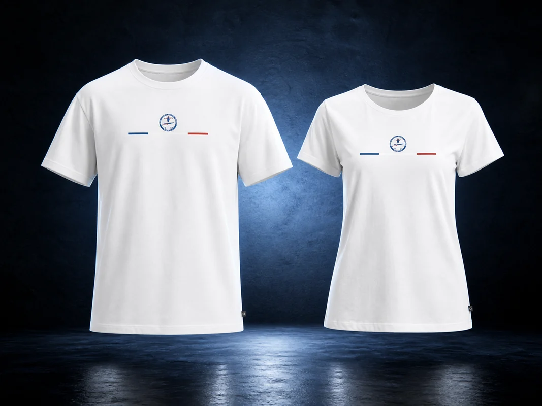 T-shirts Signature blancs homme et femme présentés en studio
